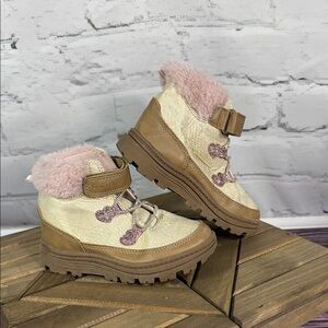 Carters Toddler Girls Sarang Fashion Boots pink Faux Fur Shoes Gold Pink size 9